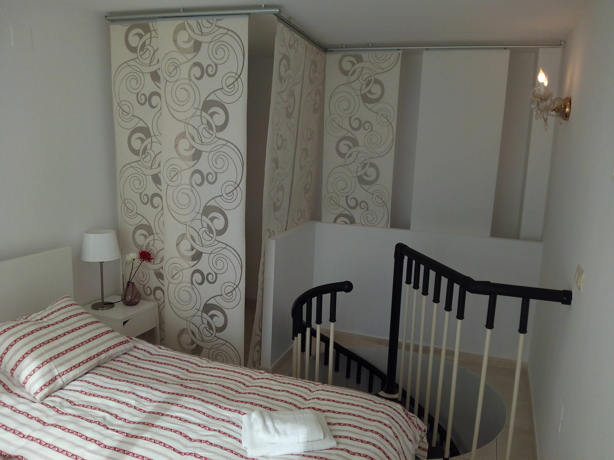 Malaga Centro Apartamentos エクステリア 写真